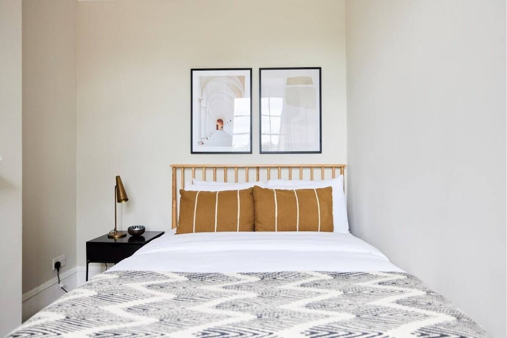 Фото The London Getaway - Seductive 3bdr House With Garden