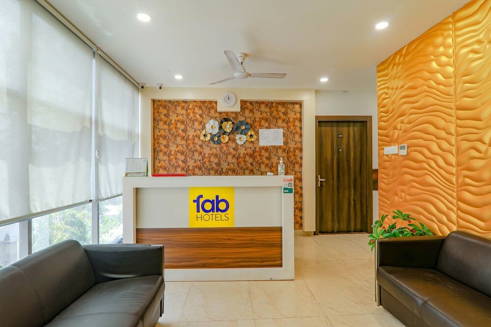 Фото Fabexpress The Mall Inn