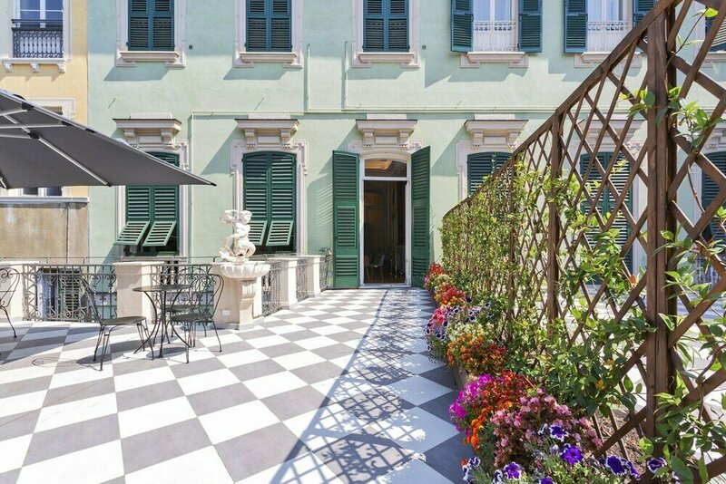 Гостиница Lomellini Palace in Genova в Генуе