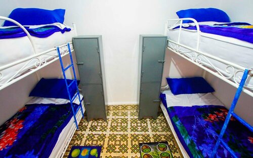 Гостиница White and Blue - Hostel в Эс-Сувейре