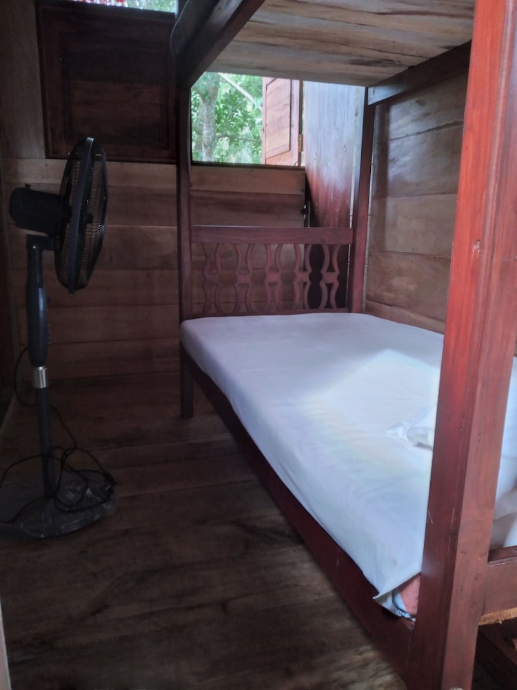 Фото Green Herbal Ayurvedic Eco-Chalets