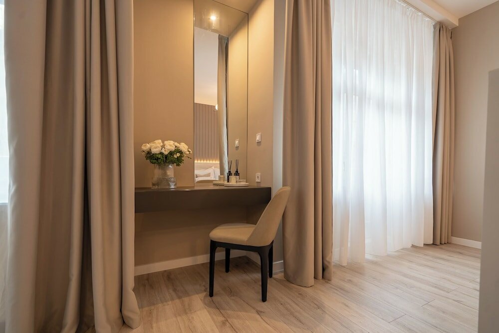 Фото Károly Boutique Suites, Best Location by Bqa