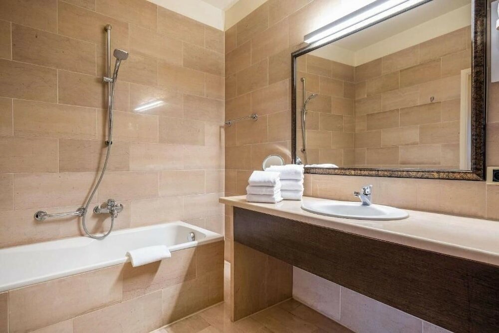 Фото Hotel Opera