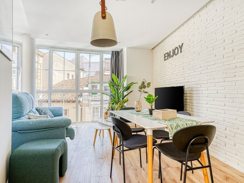 Фото Limehome Haro Calle de la Vega