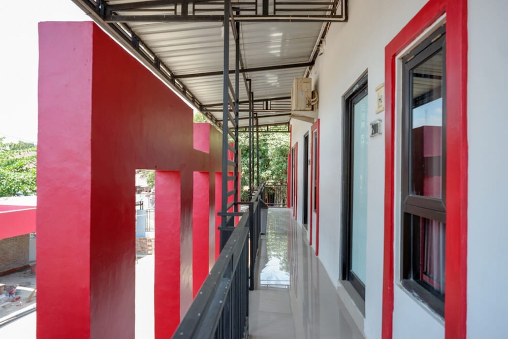 Фото RedDoorz Syariah near Alun Alun Tegal