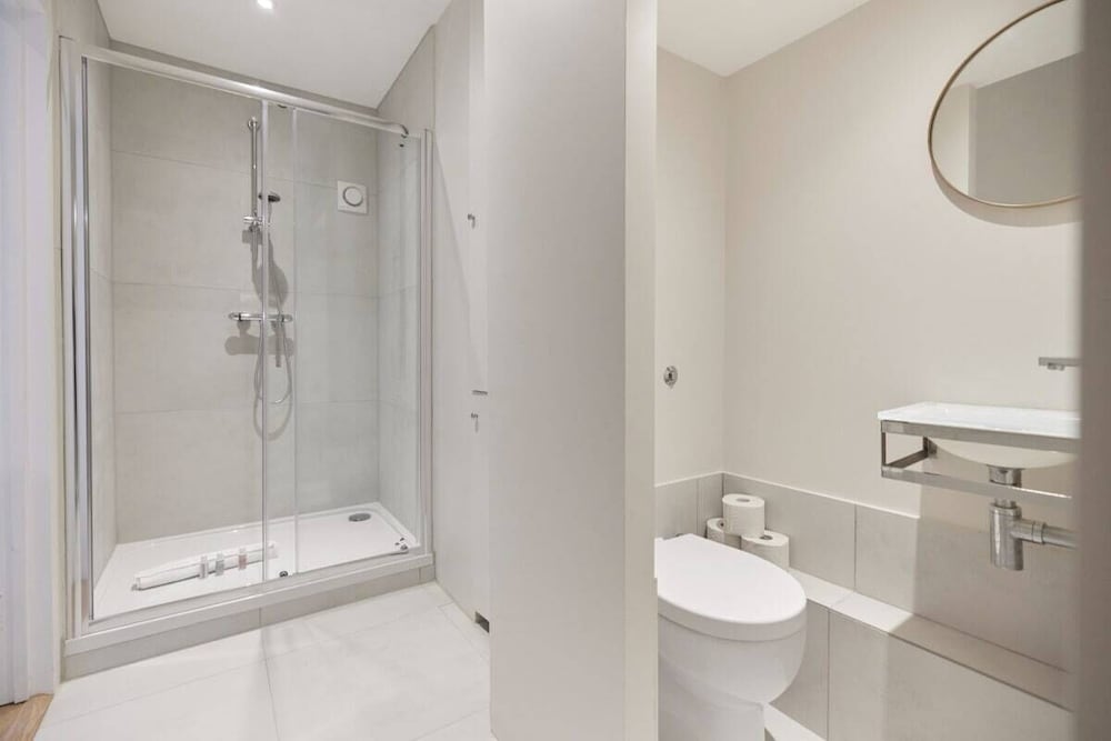 Фото The Chelsea Crib - Prestigious 3bdr House With Garden