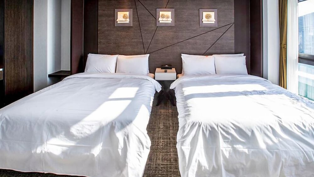 Фото GriffinBay Hotel