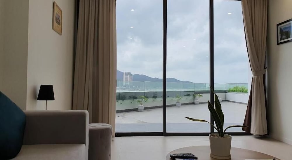 Фото Wise Stay Scenia Bay Nha Trang
