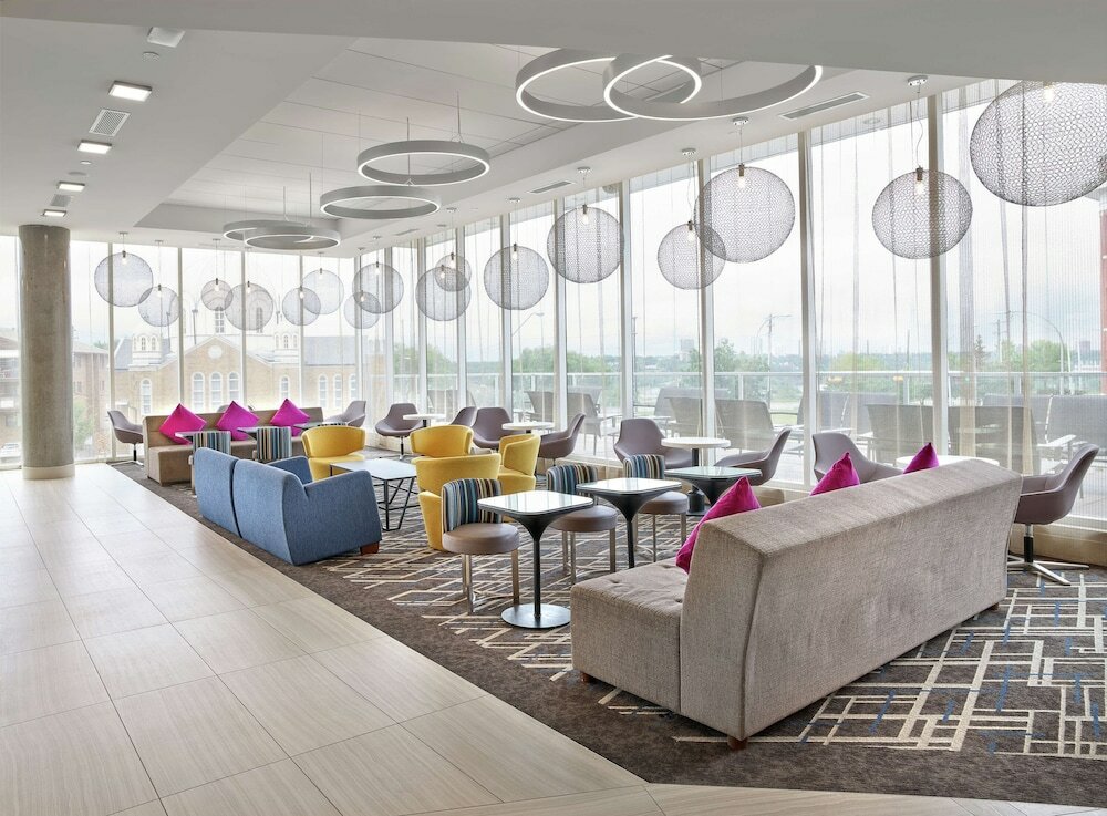 Фото DoubleTree by Hilton Edmonton Downtown