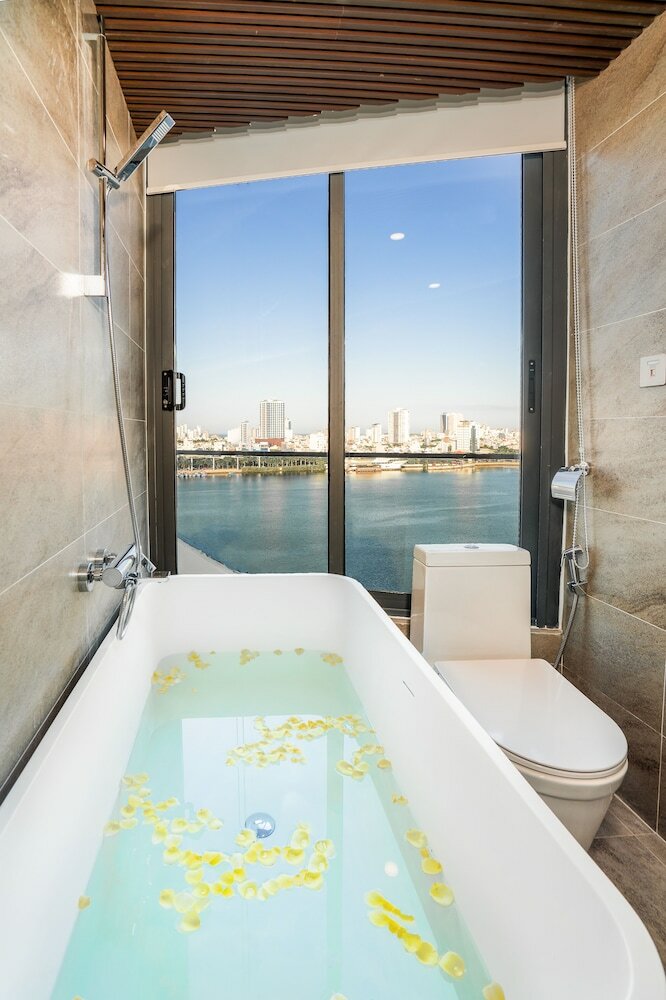 Фото Haian Riverfront Hotel Da Nang