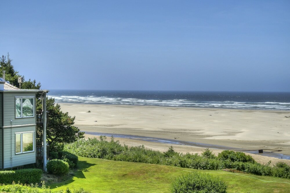 Фото Little Creek Cove Beachfront Resort