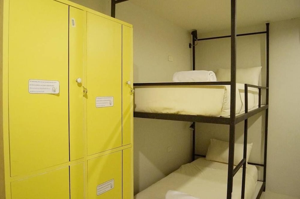 Фото Sunny Hostel Chiangmai @Tha Pae