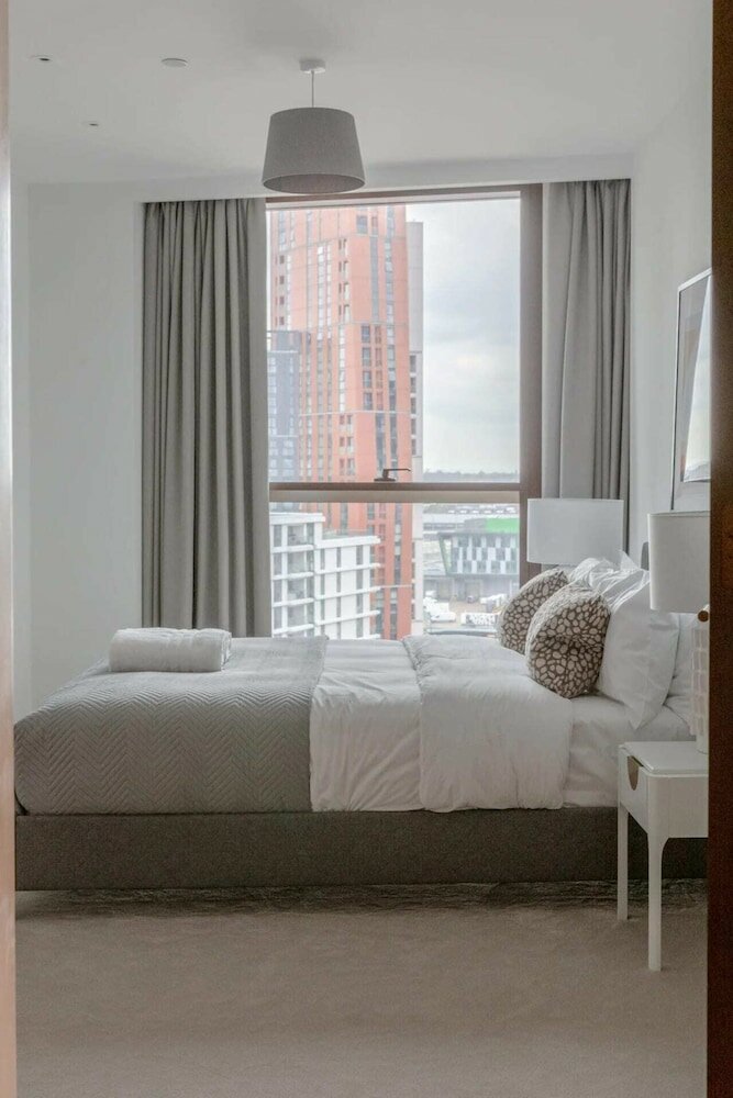 Фото Luxurious 2bd Flat by the River Near Vauxhall