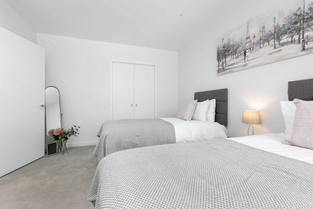 Фото Lt Greenwich 3 Bed Townhouse