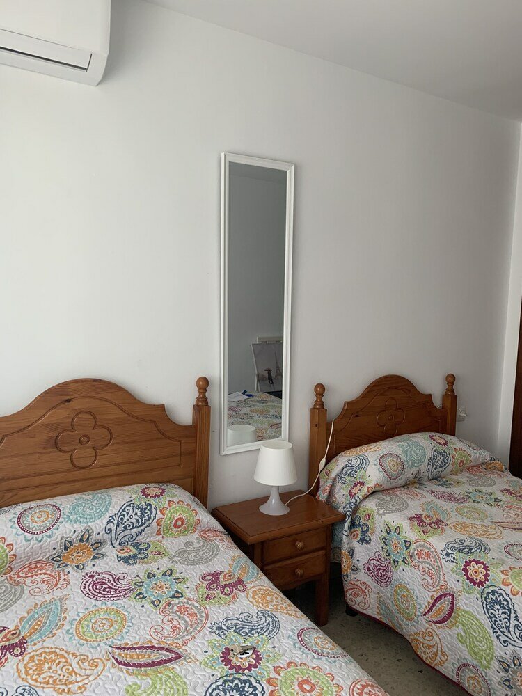 Фото Hostal Mediterráneo