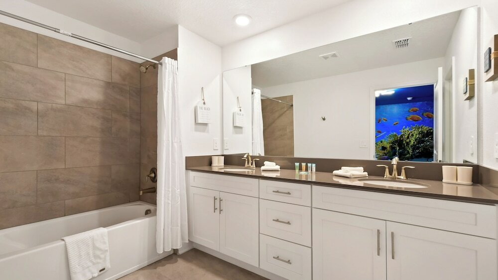 Фото Storey Lake Pool Villa 4327