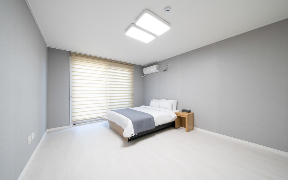 Фото Yeosu Hotel Zava