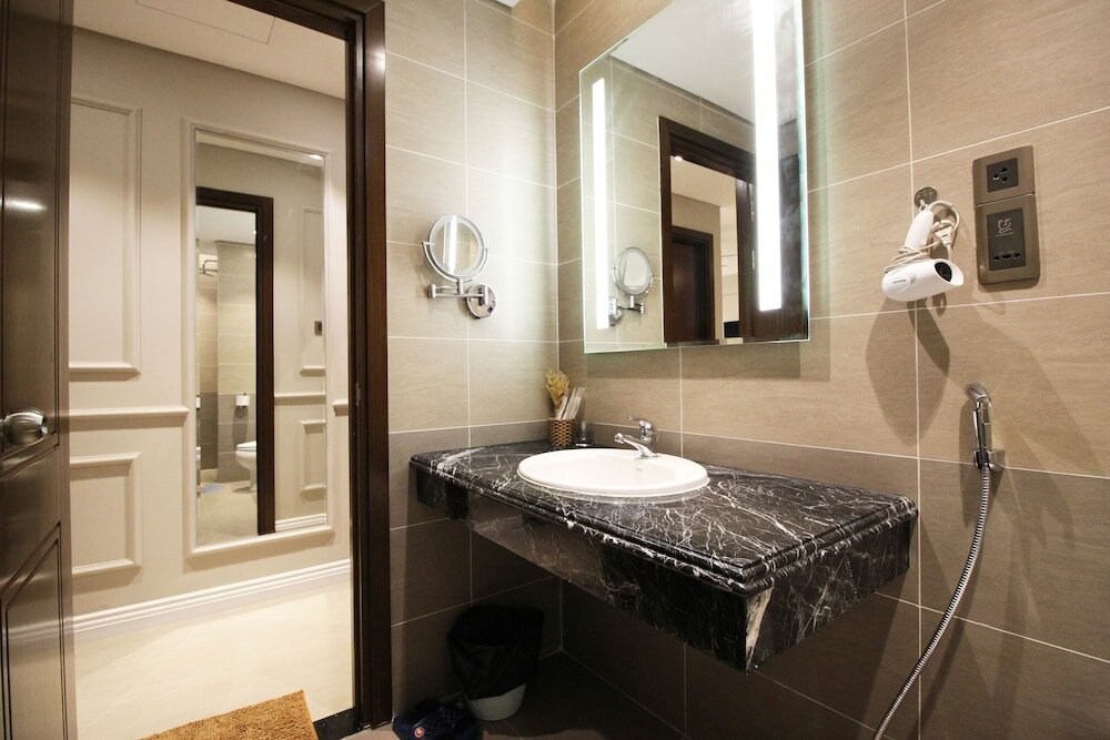 Фото Neo Classic Condo