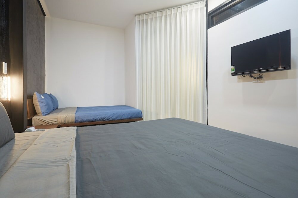 Фото The Garden Capsule Hotel