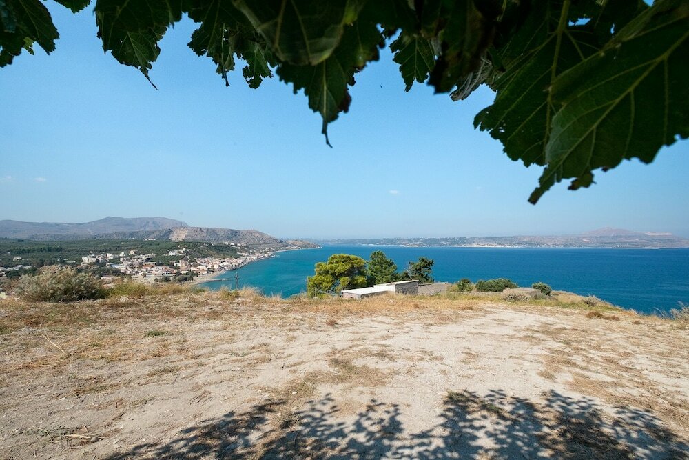 Фото Karavos View - A Unique Artists' Hideaway Paradise