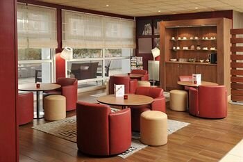 Внешний вид отеля Campanile Reims Centre Cathedrale в Реймсе, фото 5