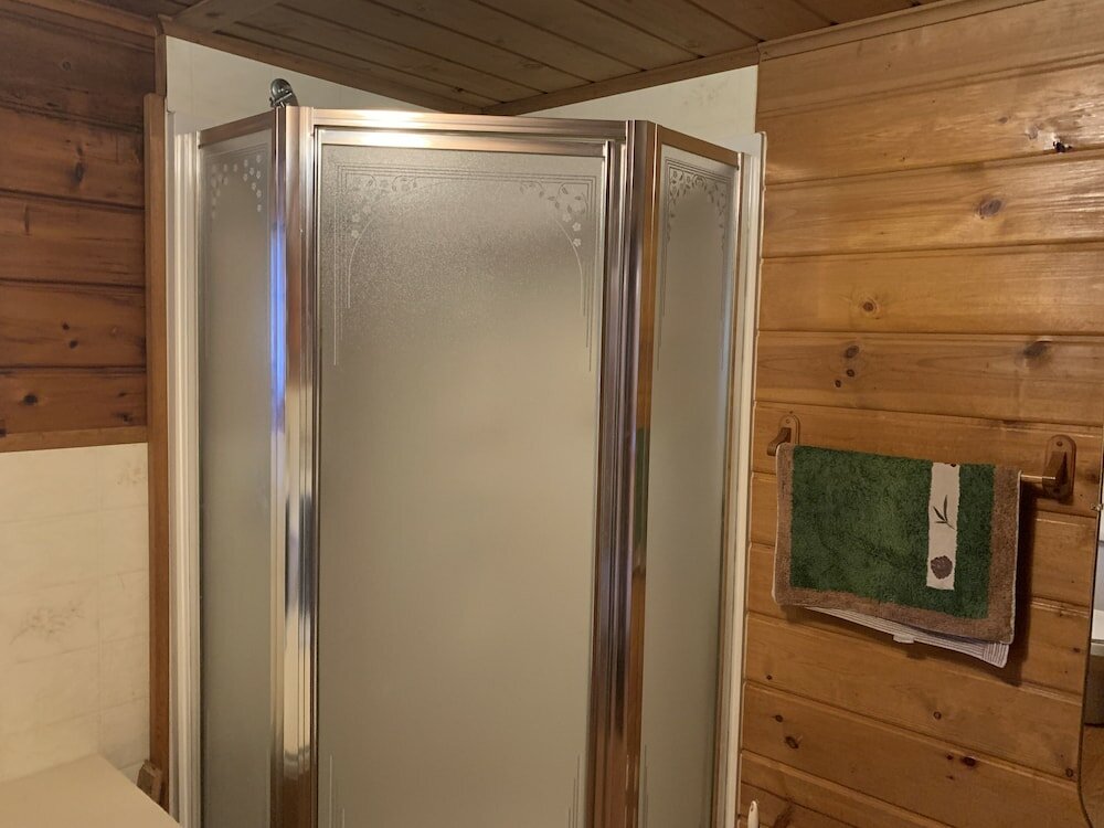 Фото Gresham Shores - Hungry Bear