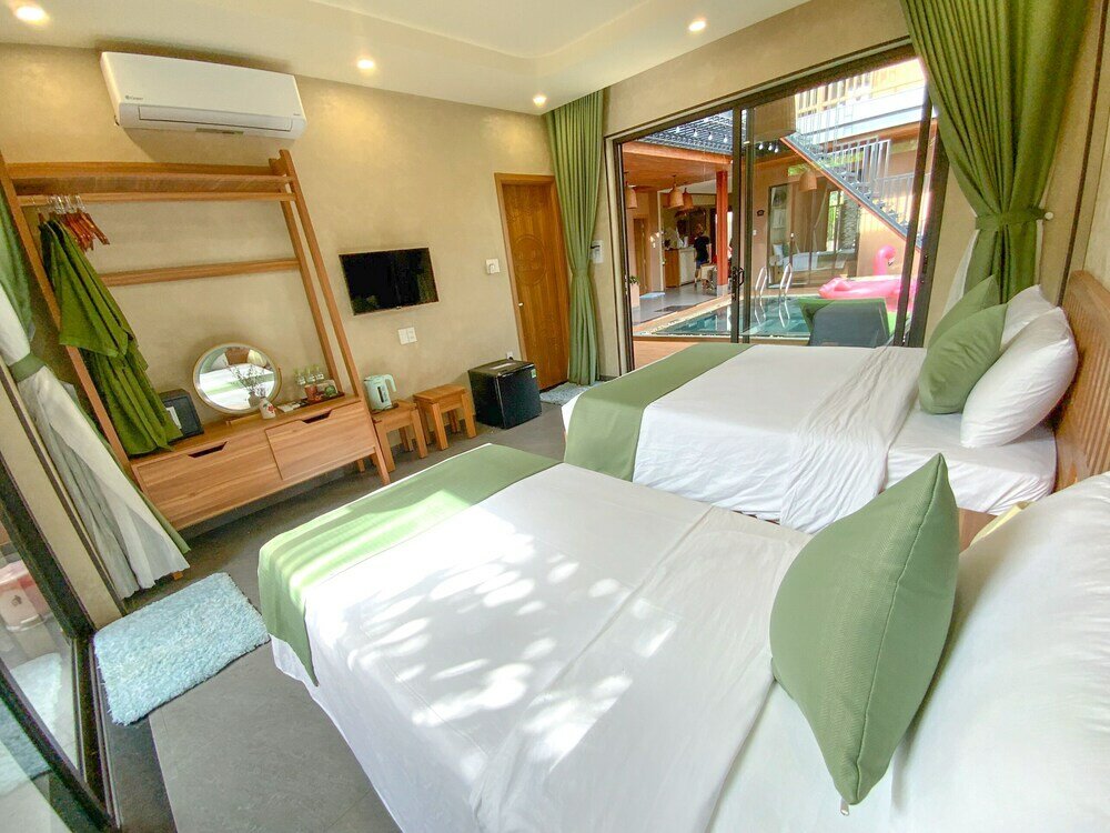 Фото The Linh Seaside Villa Hoi An