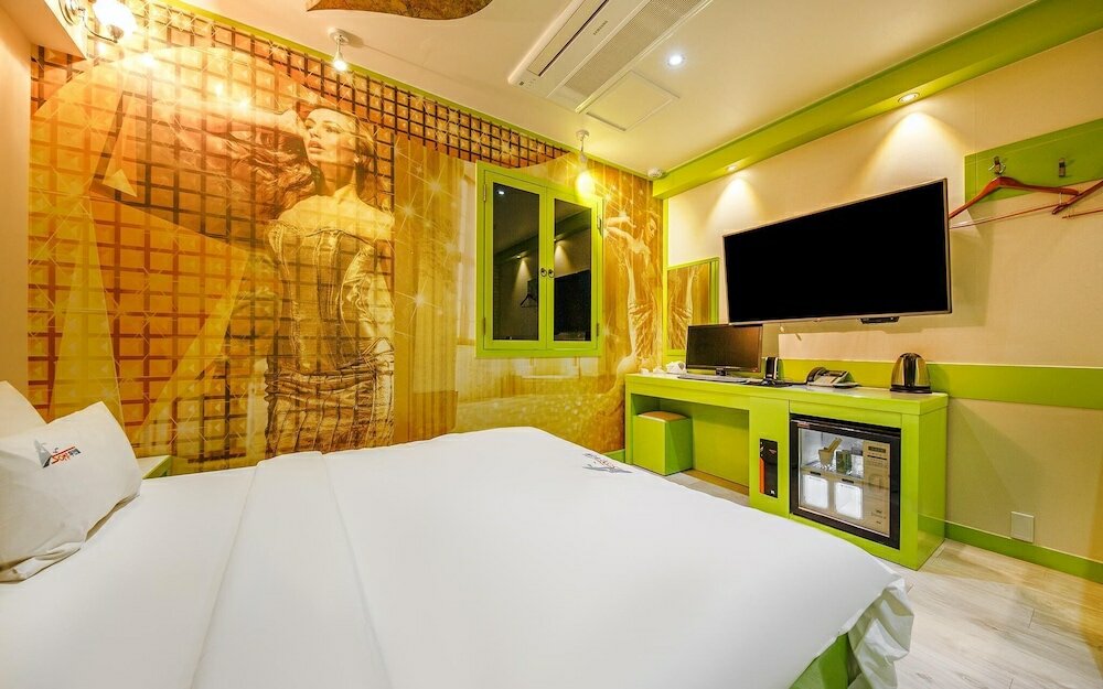 Фото Buan Gyeokpo Some Hotel