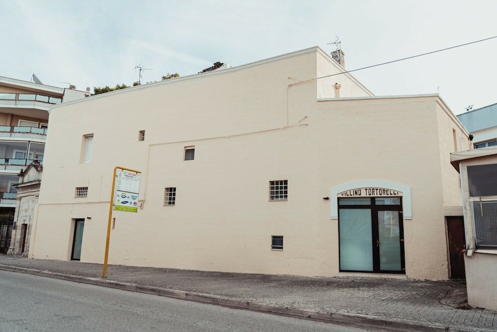 Фото Villino Tortorelli con parcheggio