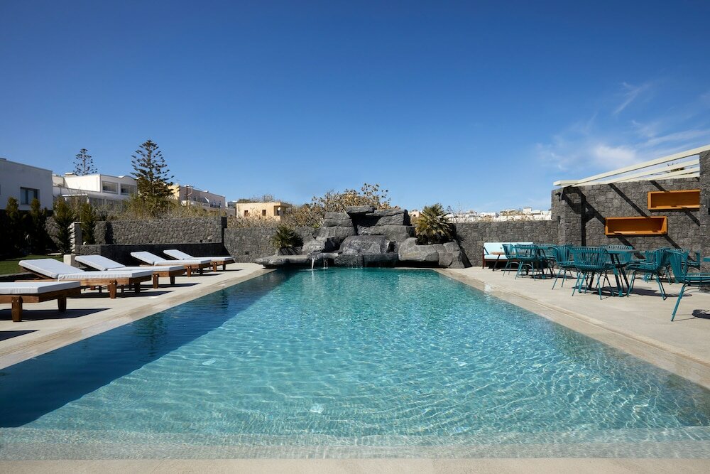 Фото Mountain and Sea Suites