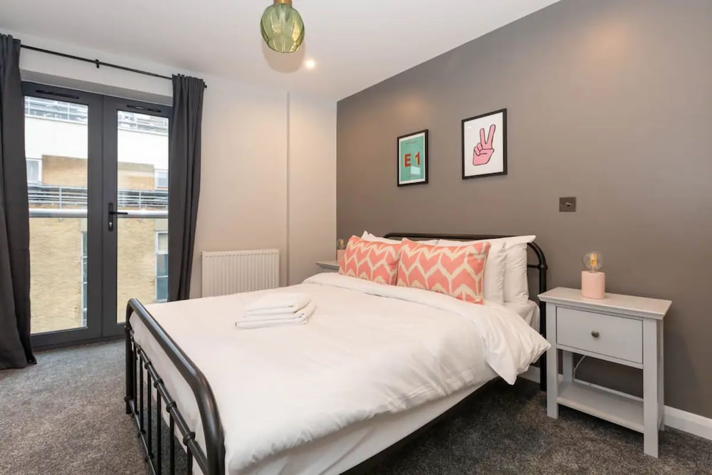 Фото Stylish & Luxurious 2 Bedroom Flat - Shoreditch