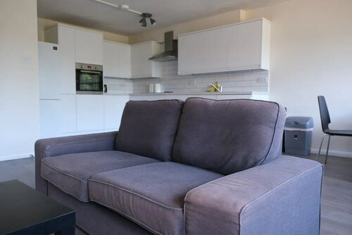 Гостиница Spacious 3 Bedroom Apartment in Battersea With Terrace в Лондоне