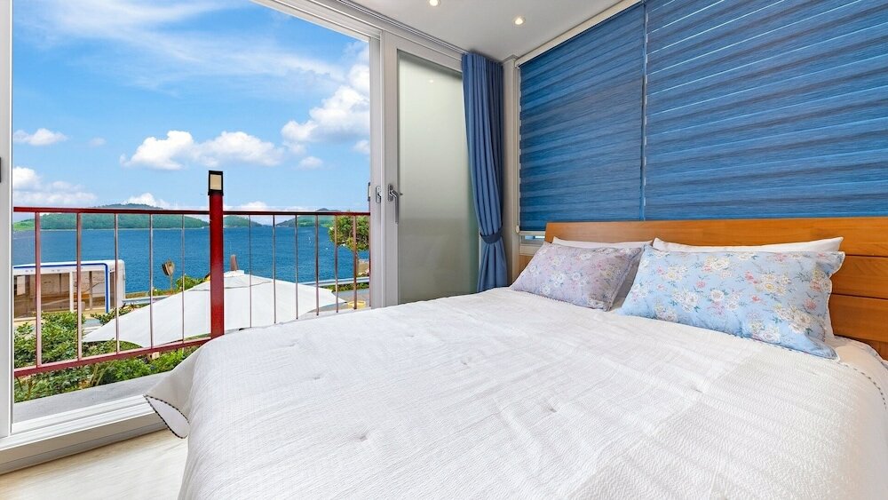 Фото Yeosu Mogwa Pension