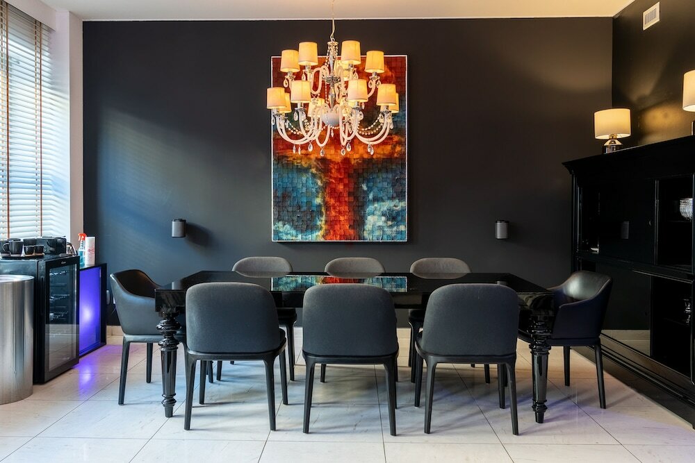 Фото The King Of Milan