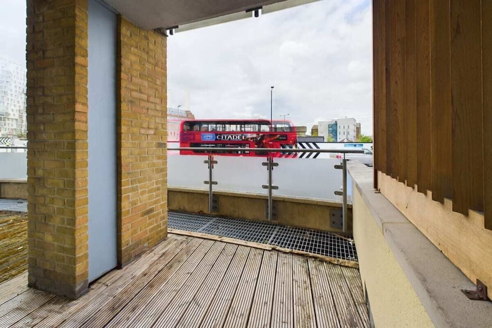 Фото The Battersea Sanctuary - Classy 1bdr Flat With Terrace