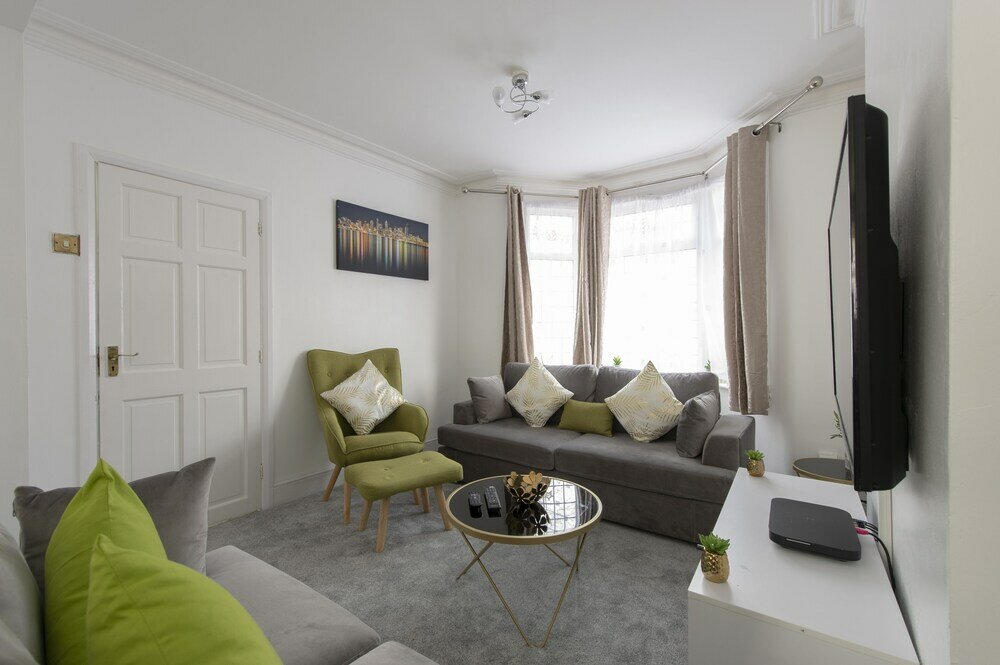 Фото Fortified Three Bedroom Home