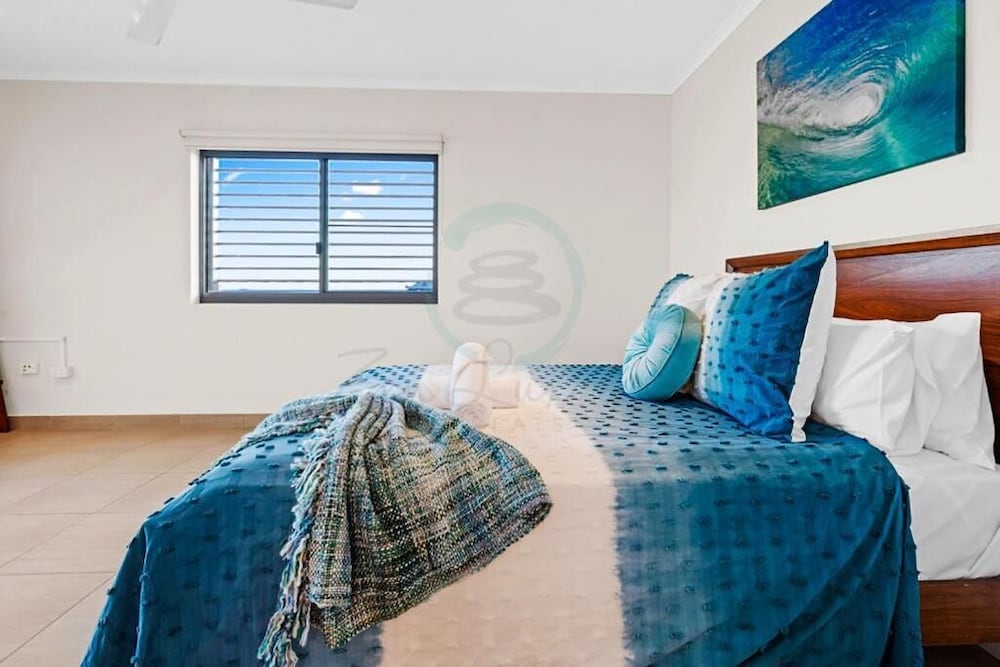 Фото Signatures on Woods - Pinnacle