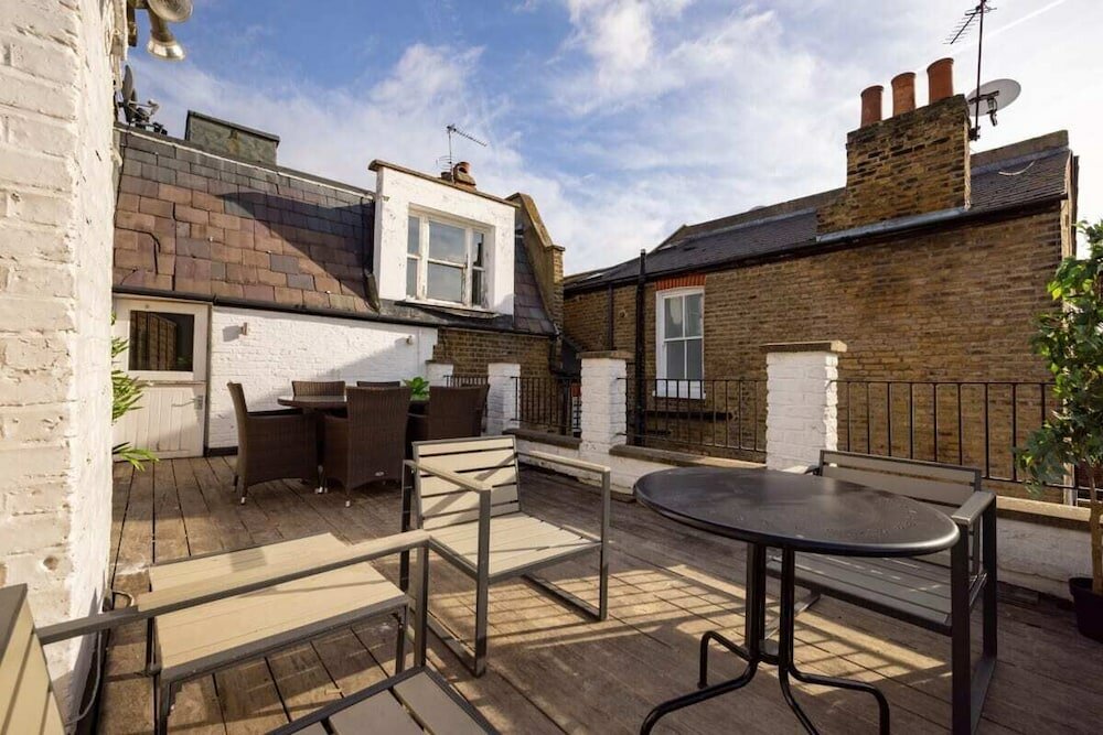 Фото The London Crib - Relaxing 1bdr Flat With Terrace