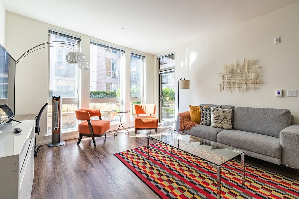 Фото Sophari Mercer Island Apartments