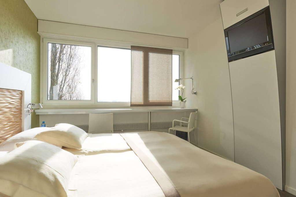 Фото Le Leman Hotel