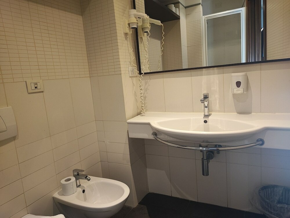 Фото Romalive Hotel