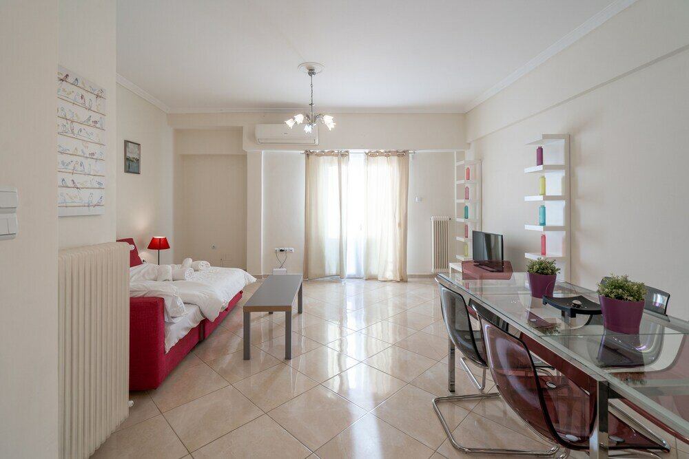 Фото Fotomara sunny and colourful apartment