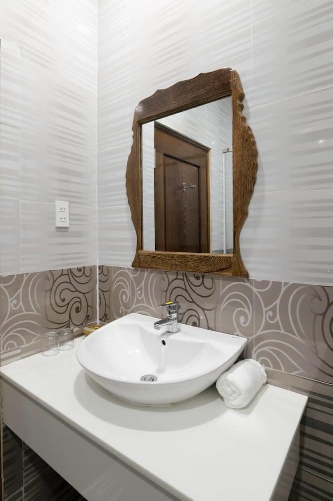 Фото Little Saigon Hostel