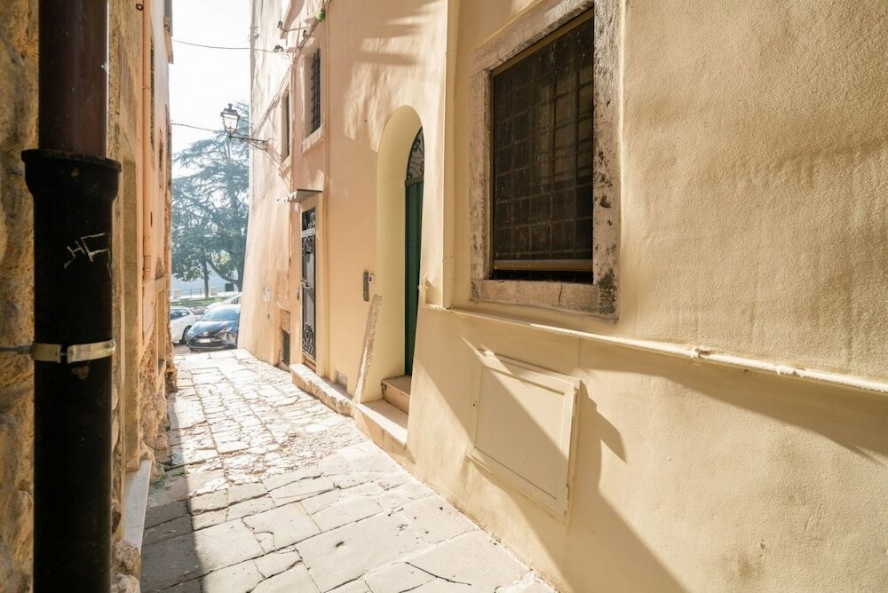 Фото Luxury & Charming Piazzetta San Giorgio Apartments