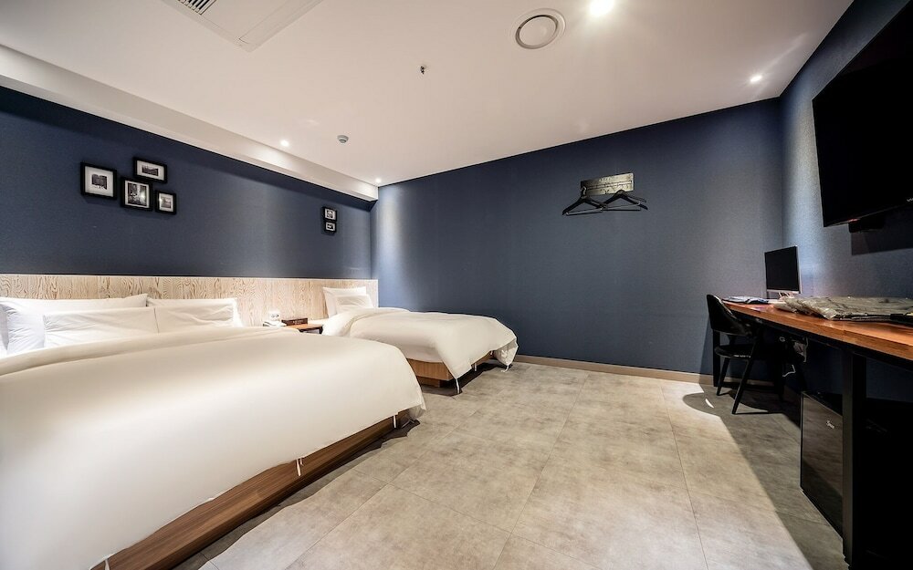 Фото Yongin Soseol Smith Hotel