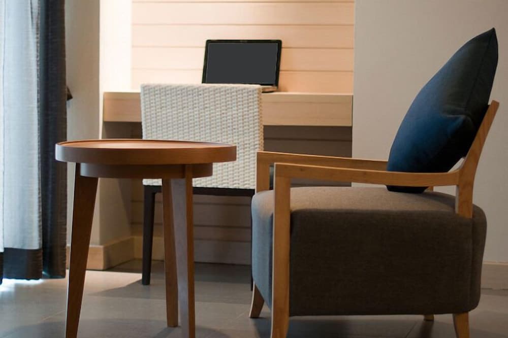 Фото  Ashlee Heights Patong Hotel 