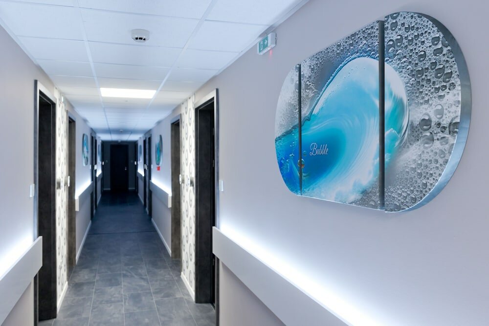 Фото Bubble Hotel and Event Center