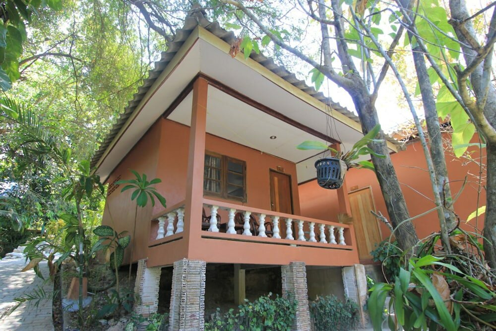 Фото Chomjan Beach Resort