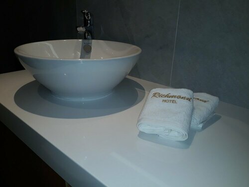 Гостиница Richmond Hotel в Корче
