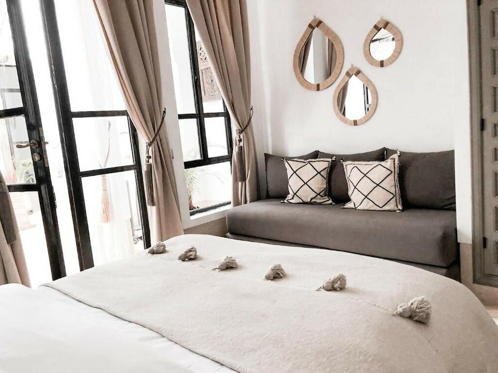 Фото Riad Louhou